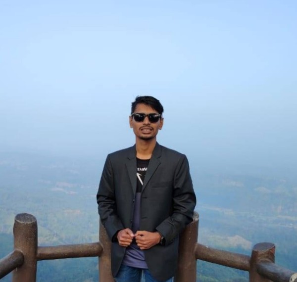 Tahsan, 26, Roussillon