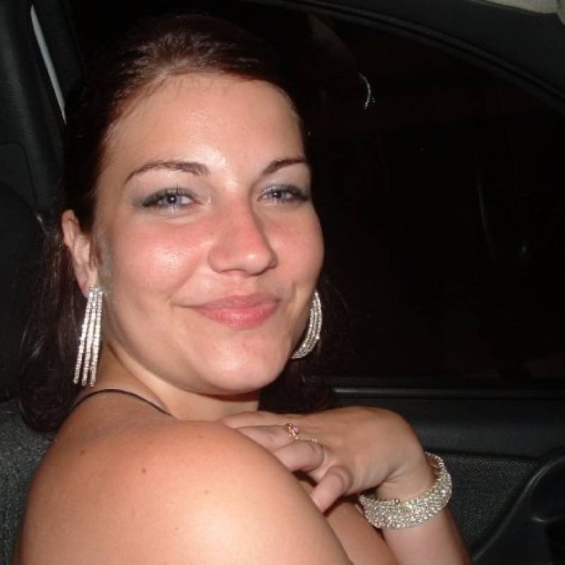 Elizabeth, 37