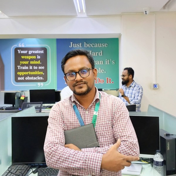 TUHIN, 35