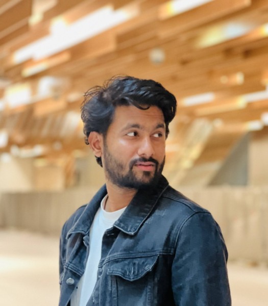 Sifah, 27, Elakadu