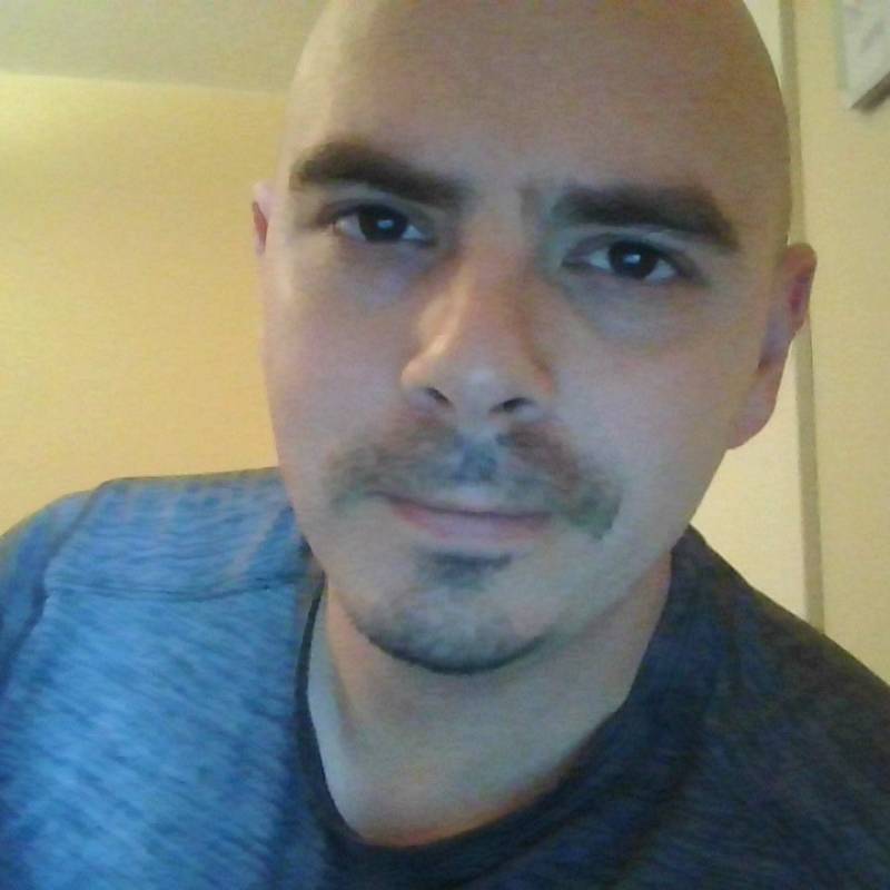 Scott, 37, Challans