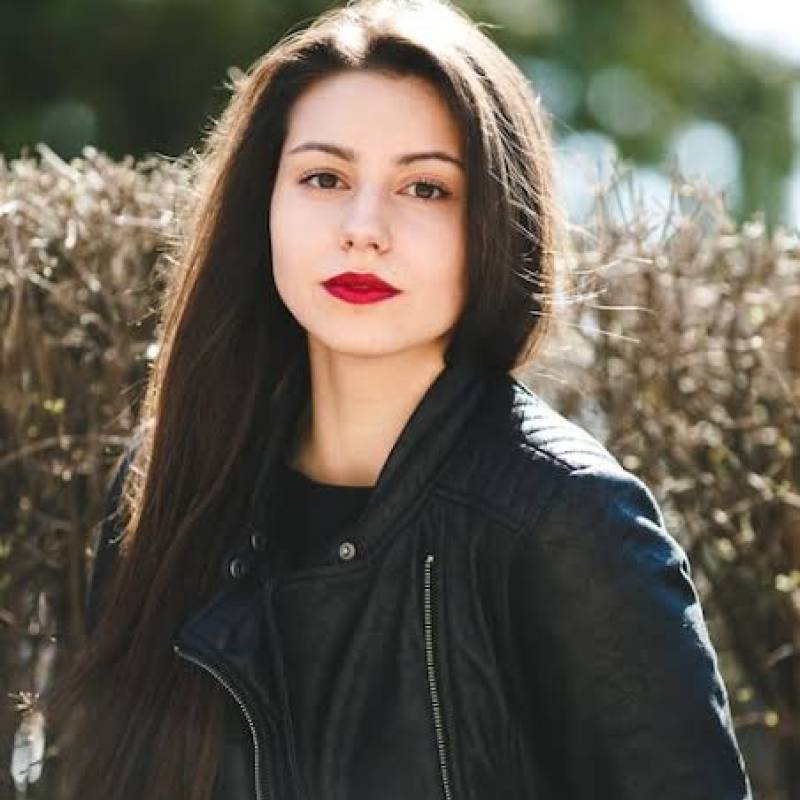 jasmine, 26