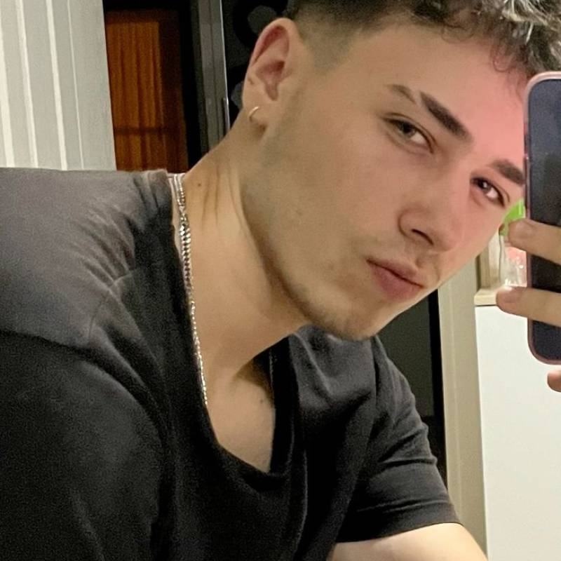 Emre, 18