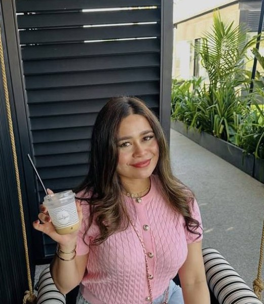 Hannah, 41, Puri