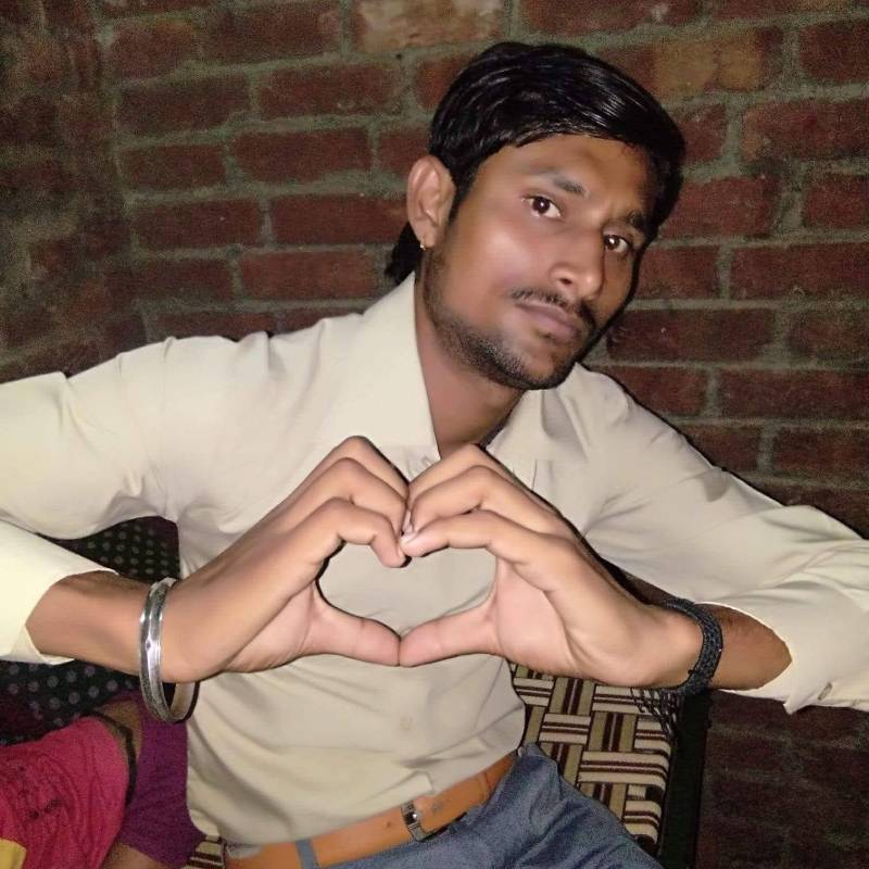 Tulsi Devi, 30, Villa Corzo
