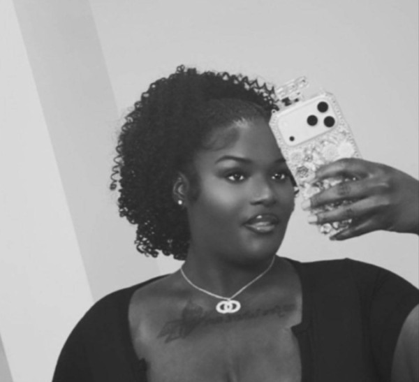 Victoria, 27, Belazao