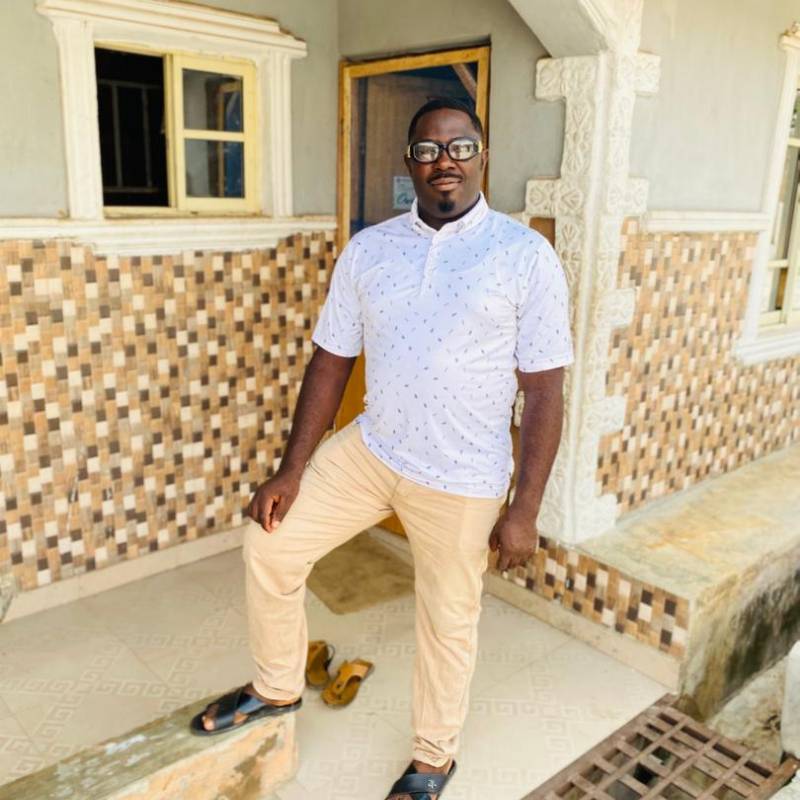 Kollex, 36, Ungaran
