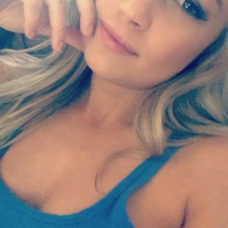 Roselyn, 41, Valsad