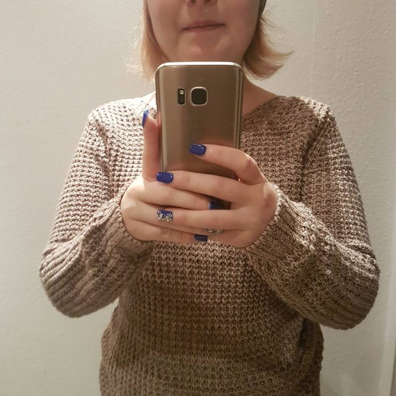 Elina, 27, Melawi