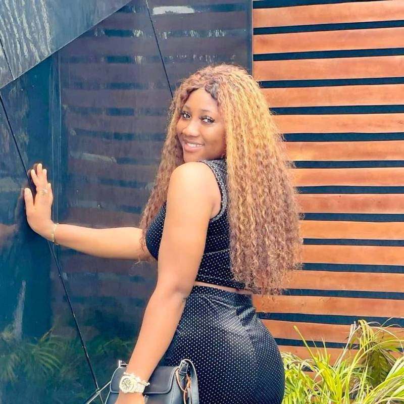 loveone, 28, Collines