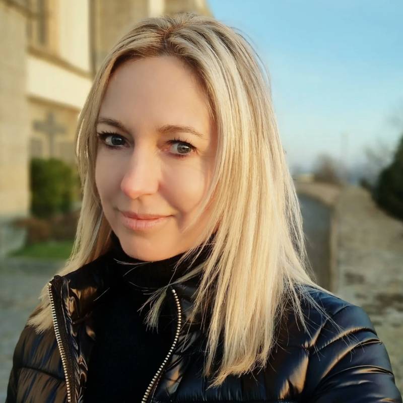 Laura, 35, Affton
