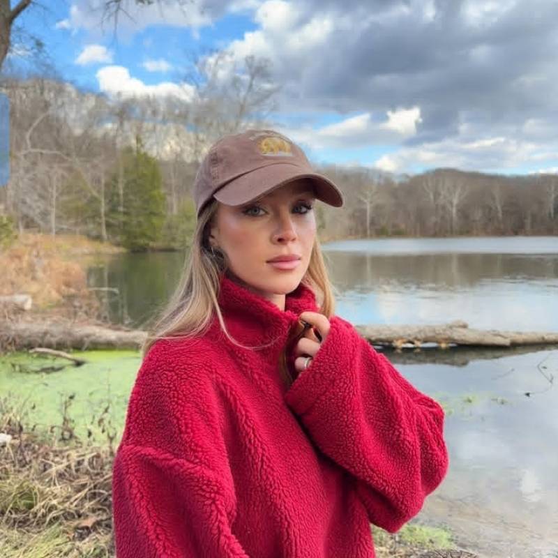 Mia, 26, Putatan