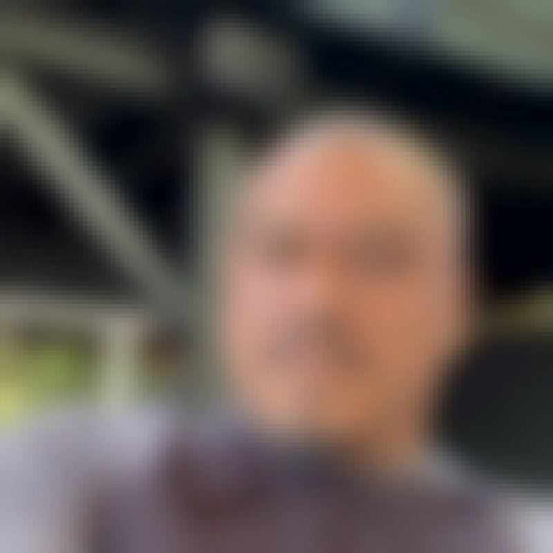 Seng, 47, Pakistan