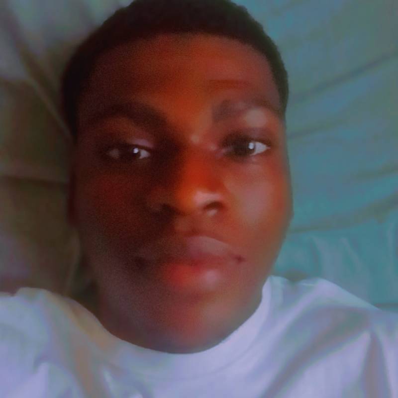 Eniola, 25, Avintes