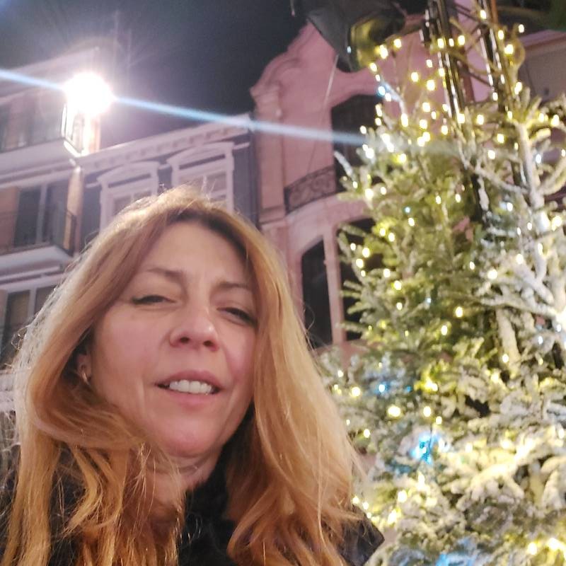 Bo, 41, Saintethrse