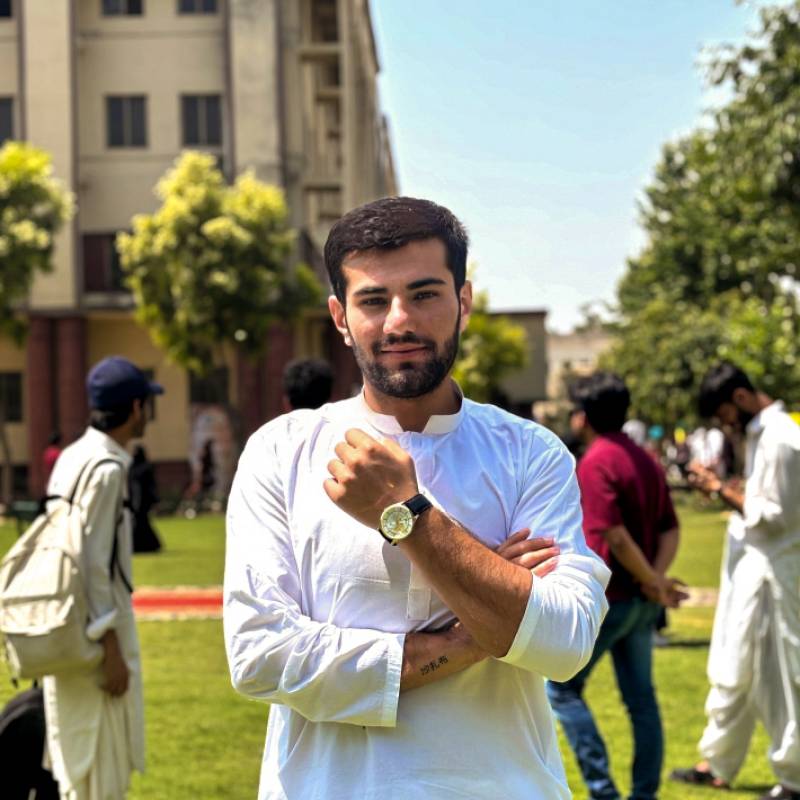 Shazaib, 18, Lupao