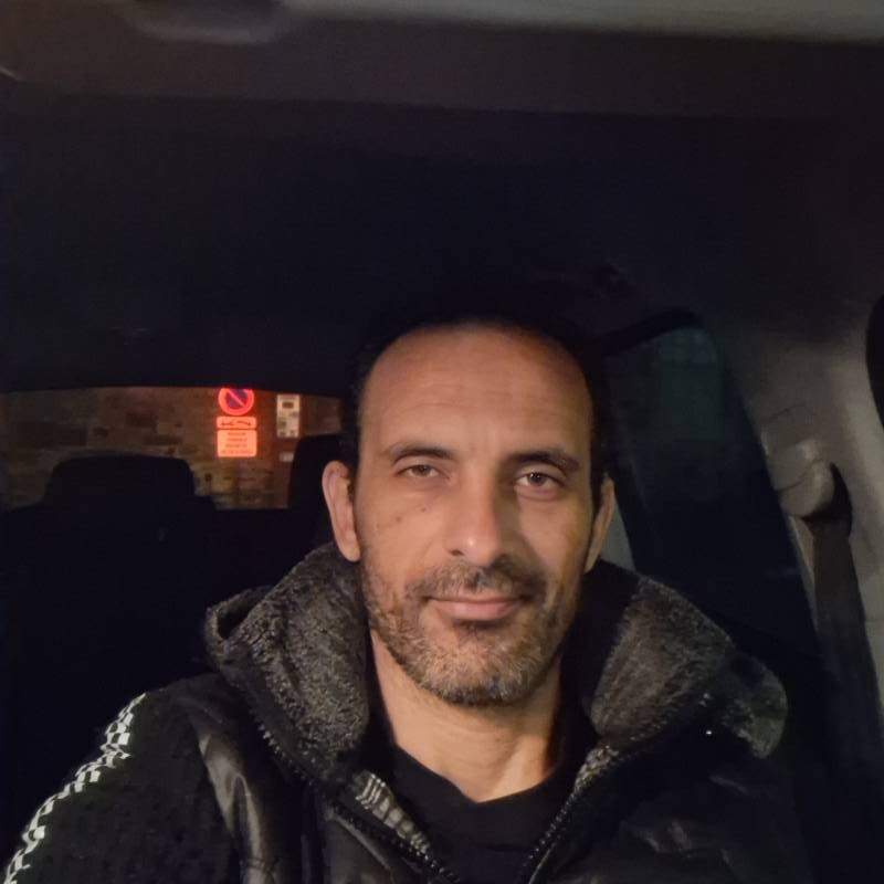 Nozrayen, 39, Chini