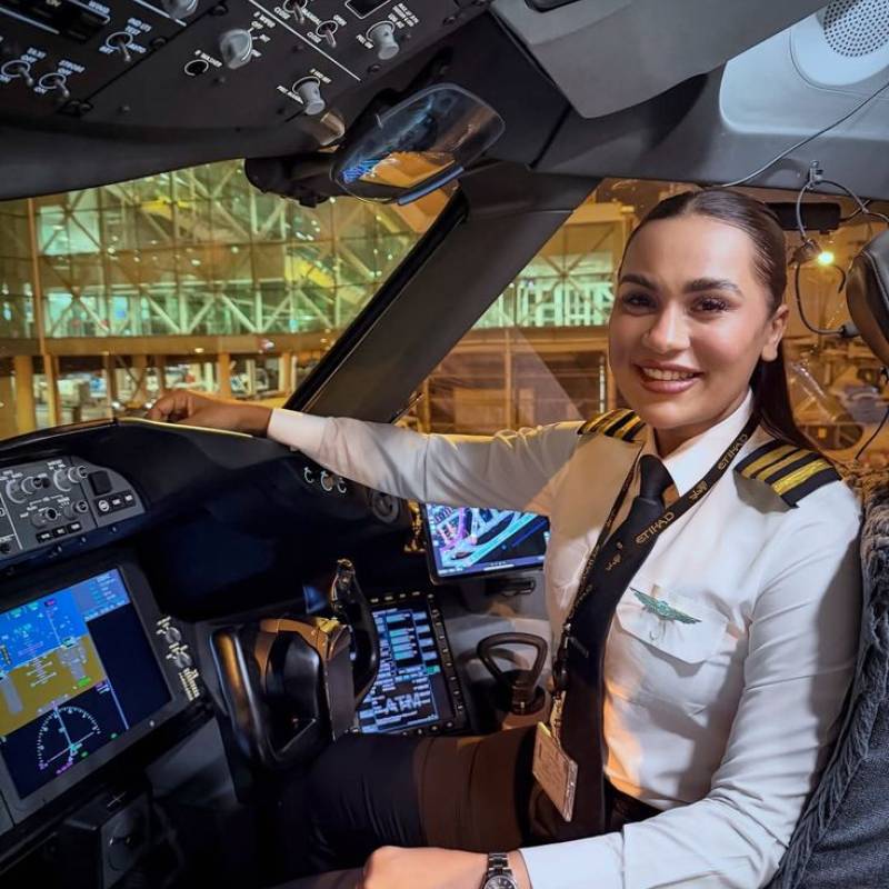 Kemala Johnson, 33, Smolyan