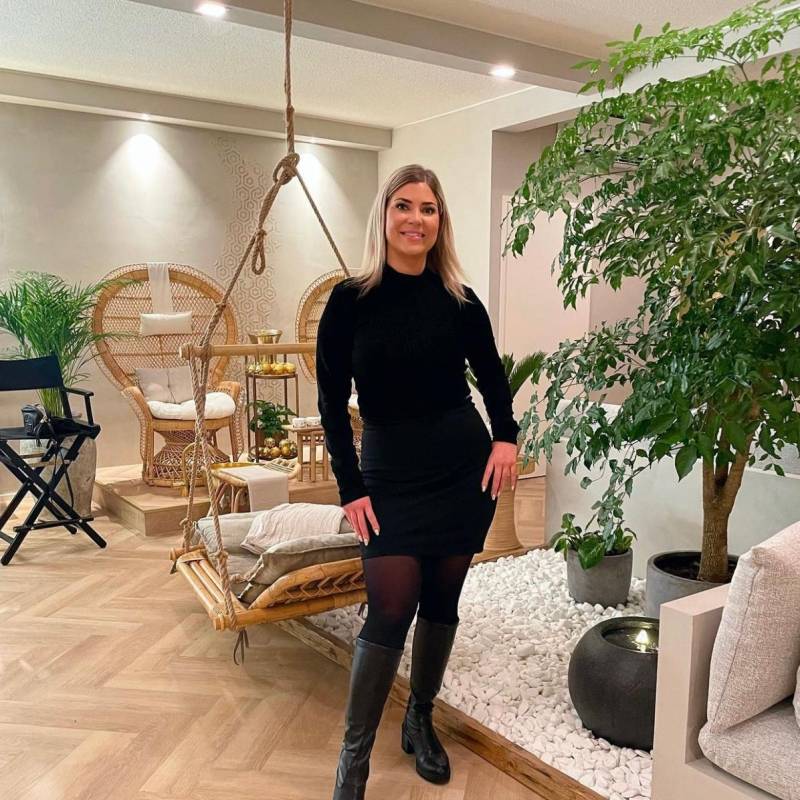 Julie, 34, Moncton