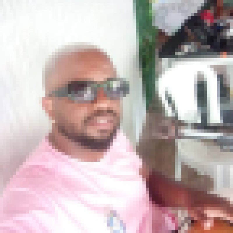 Isaías, 34, Albert