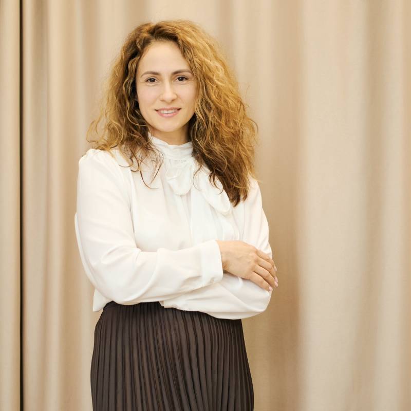 Zlata, 40, Chamtha