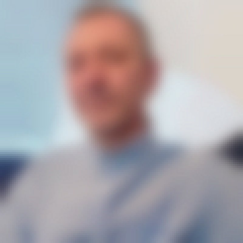 Zolee, 46, Billre