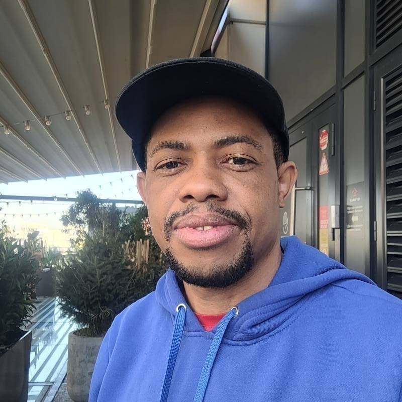 Lucky, 40, El Jem