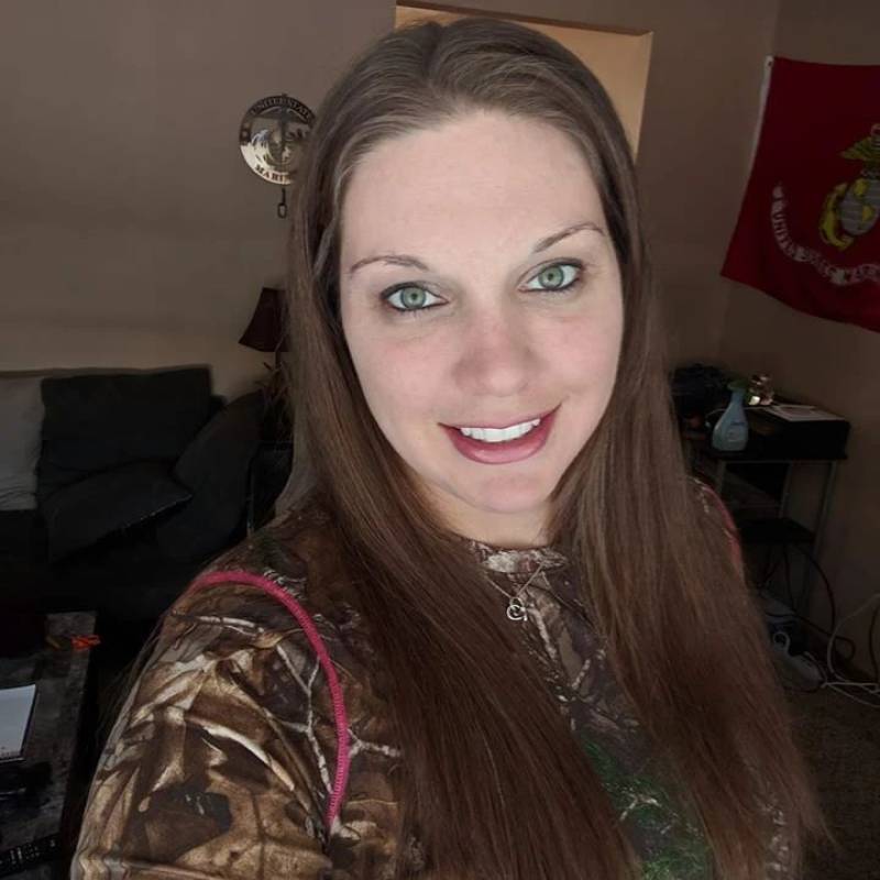 laura, 38, Bauta