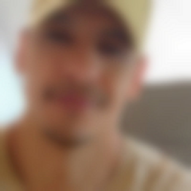 Rodríguez, 39, United Kingdom