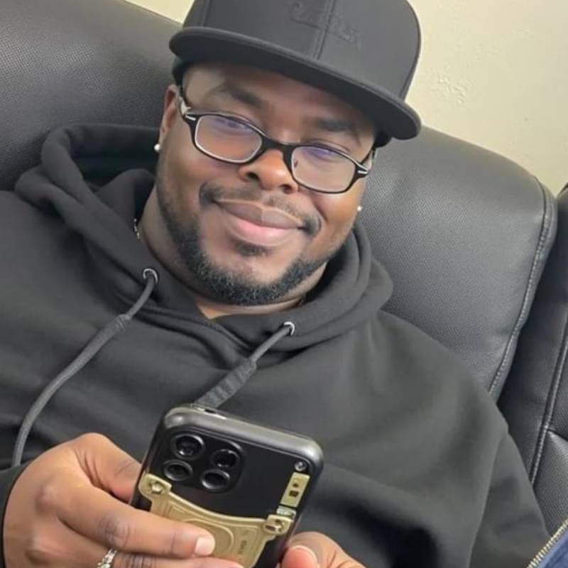 Darker Brother, 49, Terhathum