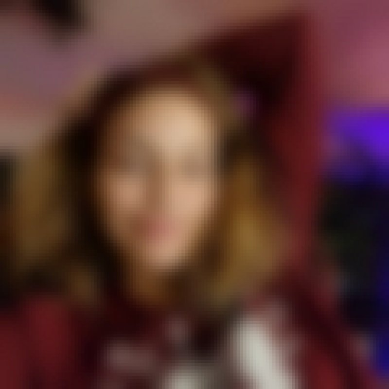 Olivia mina, 39, United States