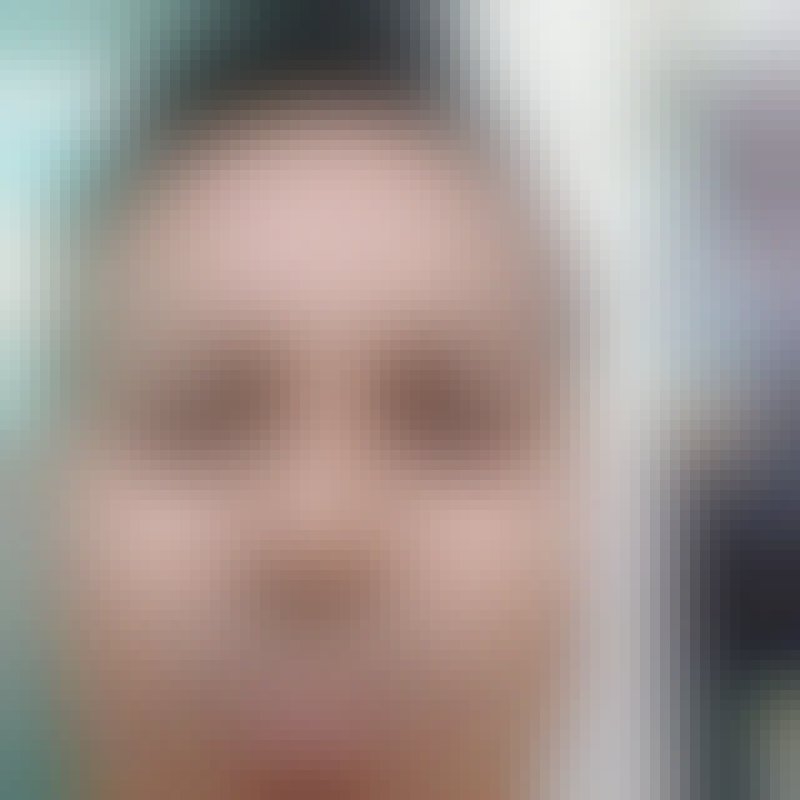 Ayon, 33, Quito