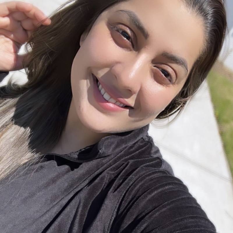 Jenni, 42, 25 awiawi b4 z110