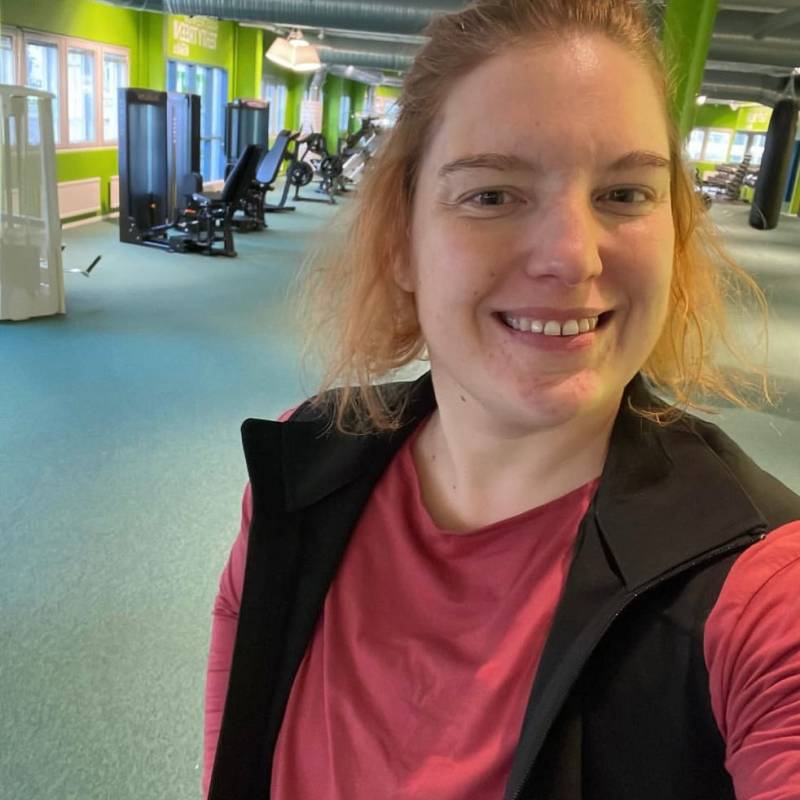 Mia, 37, Qabb Elis