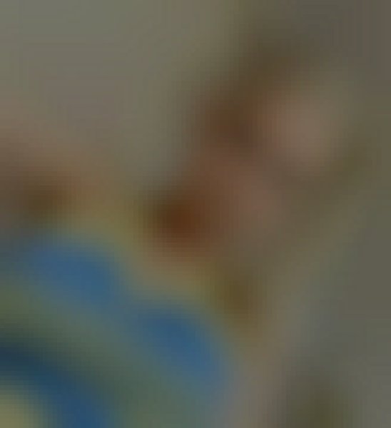 Laura, 26, Madagascar
