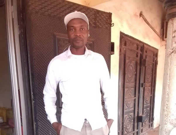 Lamine, 48