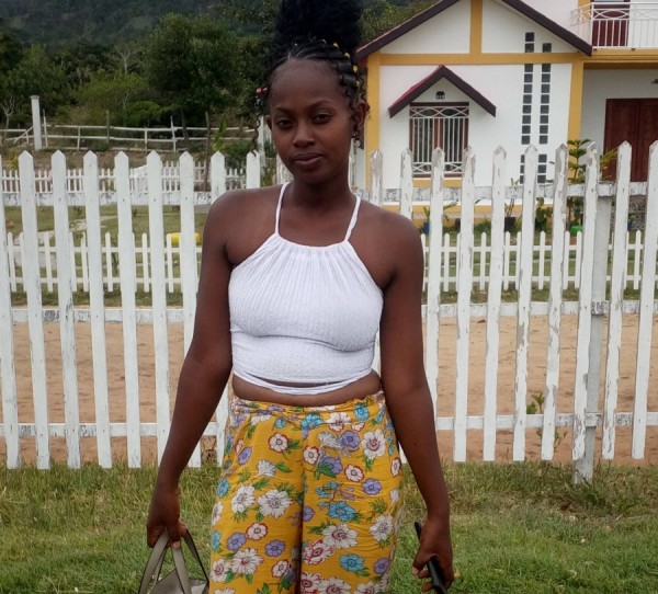 Angelina, 21, An Zohra