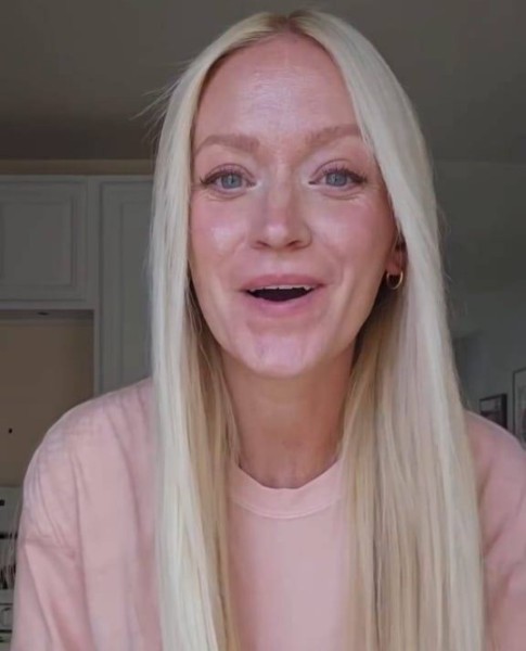 Ava, 35, Winnipeg