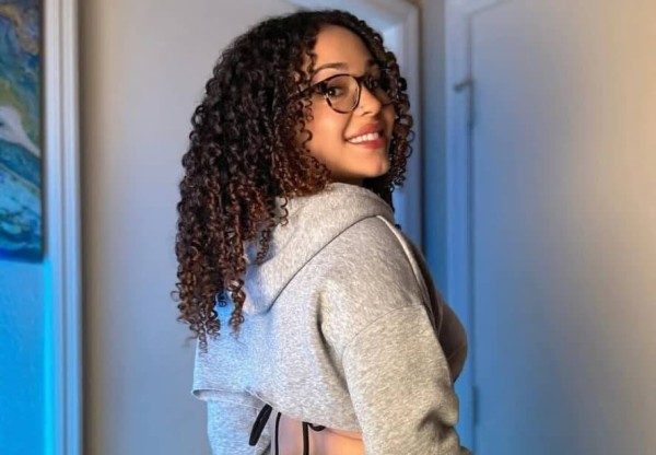 Destiny, 22, Komotin