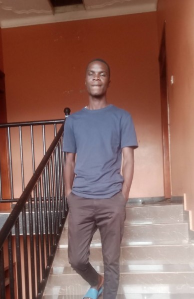 Kereba, 21, Gundugolanu