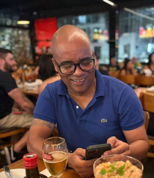 Roberto Carlos, 49, Arys