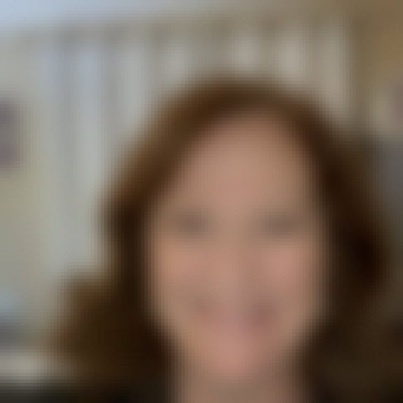 Regina, 51, Teghra English