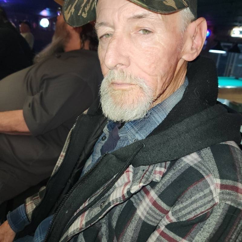 Manny, 70, Esplanada