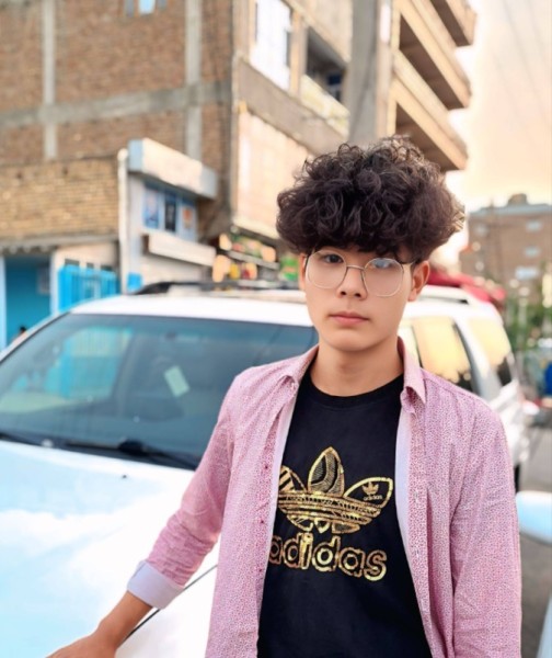Nawid, 19, Bade