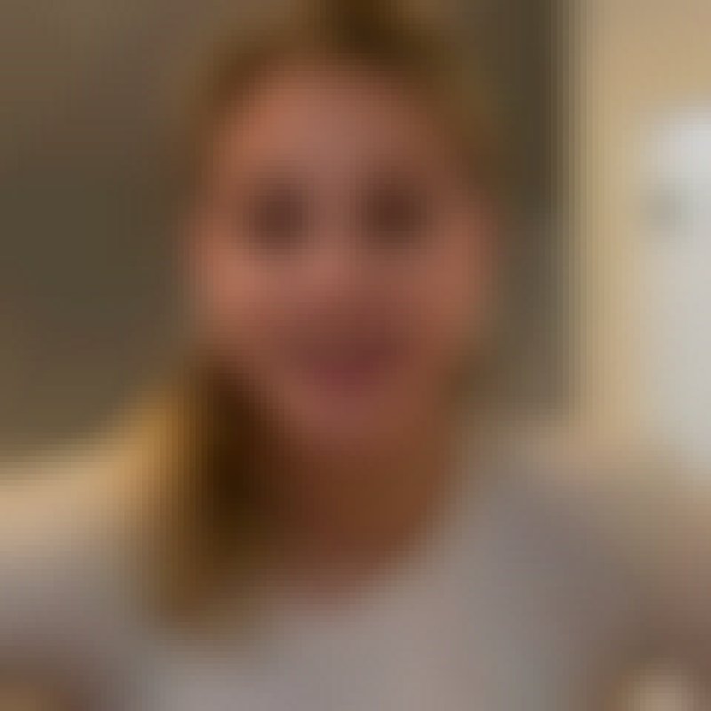 Mai, 30, North Bellport
