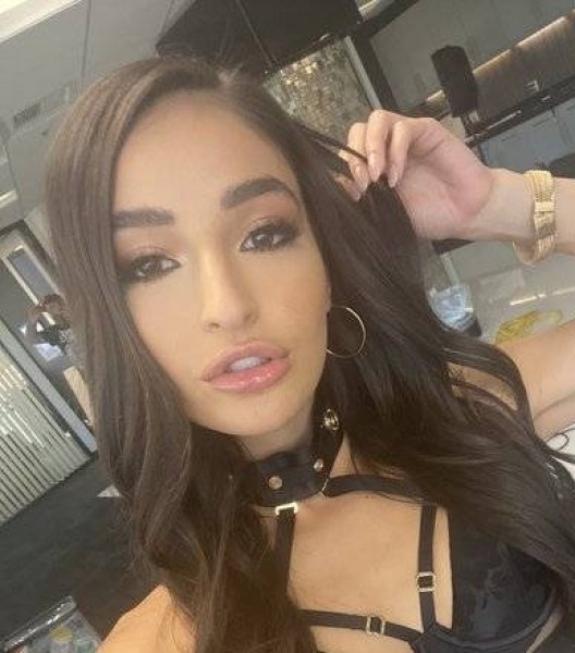 Serena, 31, Accra