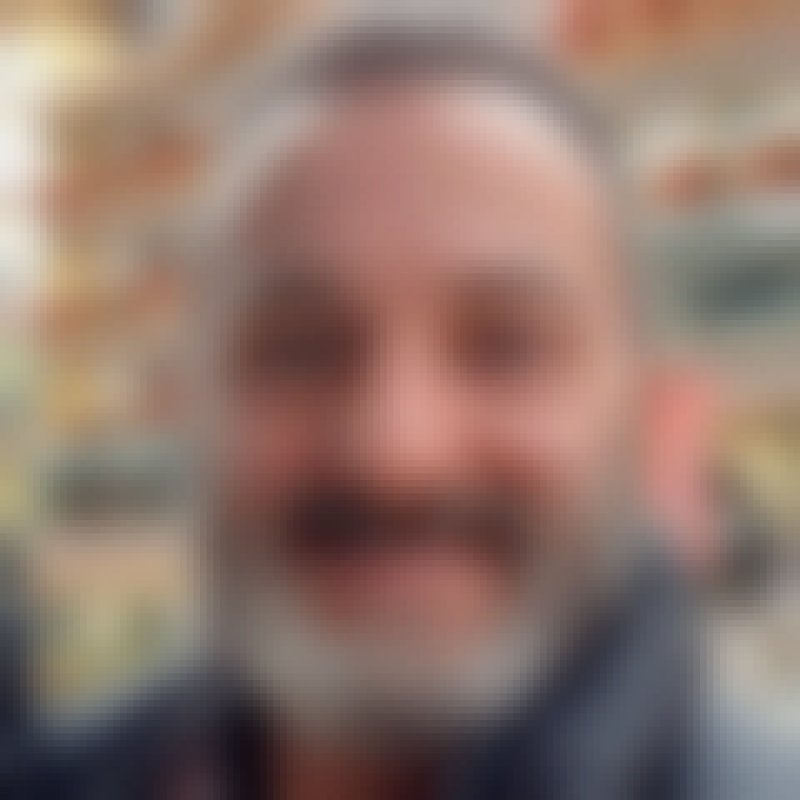 Clark, 61, Zarzis