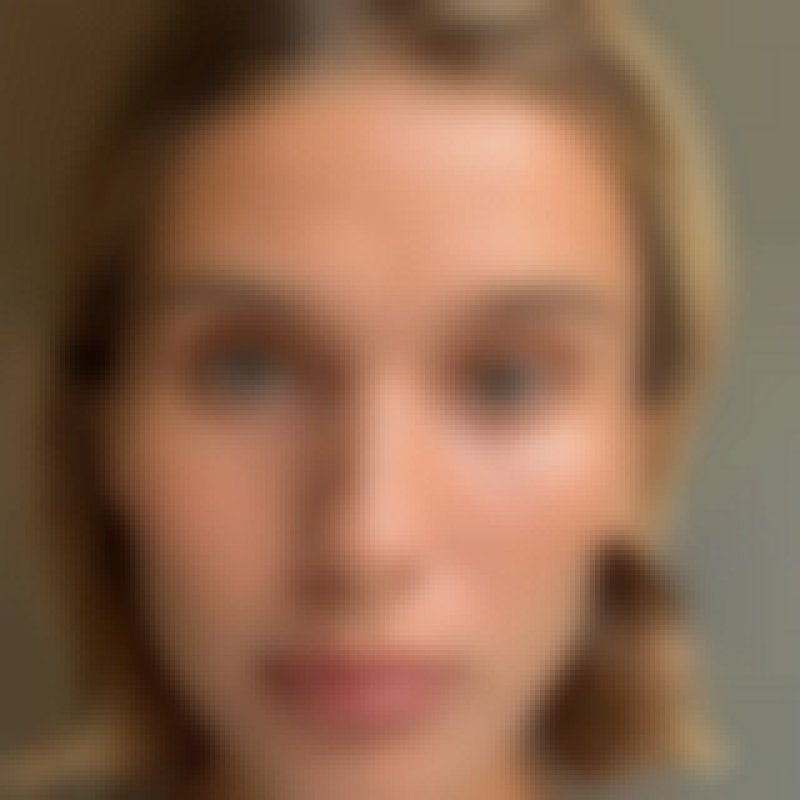 Lyan, 33