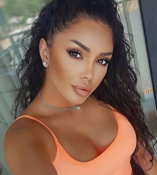 Rachel, 36, Clarke