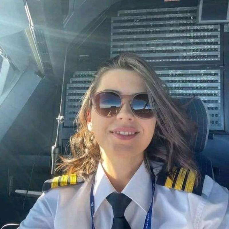 Elena George, 32, Tapilula